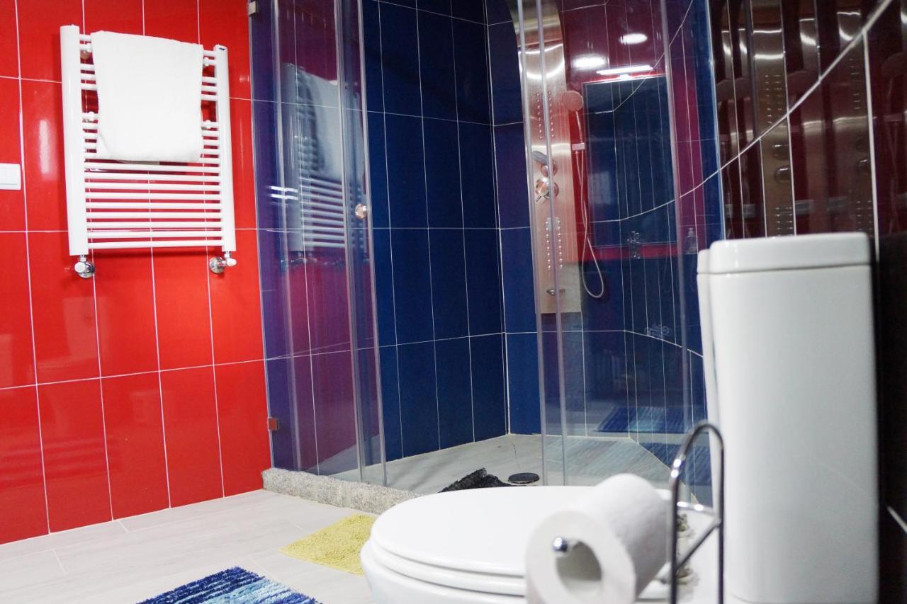 Casinha Das Bonecas - Casa Com Piscina Privada Aveiro Ngoại thất bức ảnh