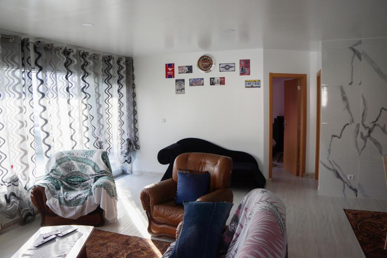 Casinha Das Bonecas - Casa Com Piscina Privada Aveiro Ngoại thất bức ảnh